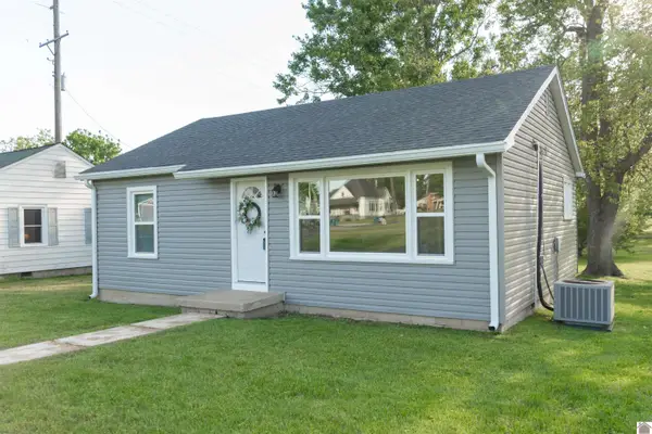 419 Pine, LaCenter, KY 42056