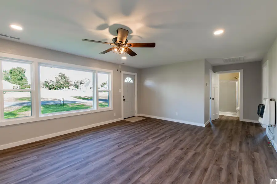 419 Pine, La Center, KY 42056 - #3