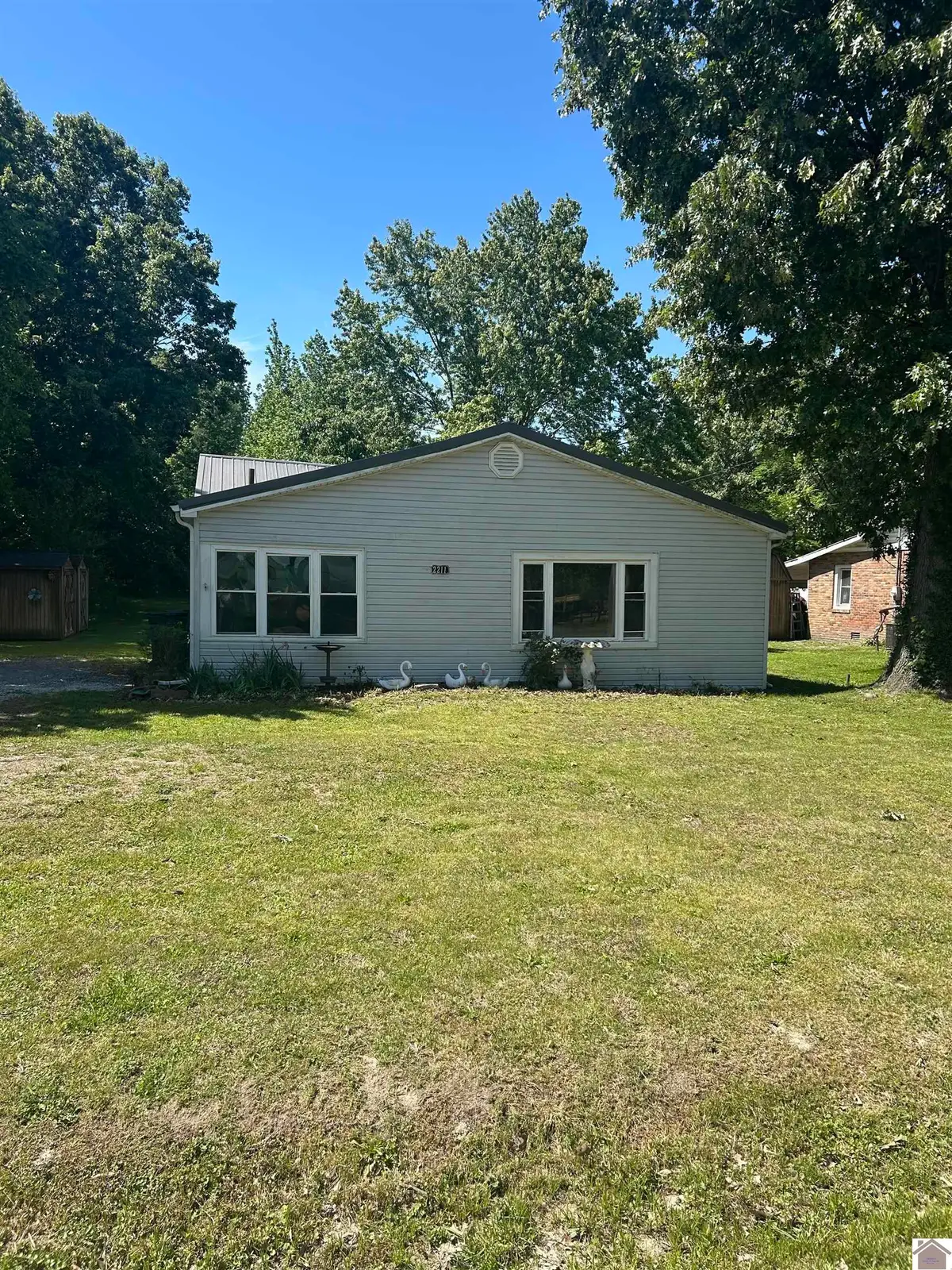 2211 Dixie Ave, Paducah, KY 42003 - #1