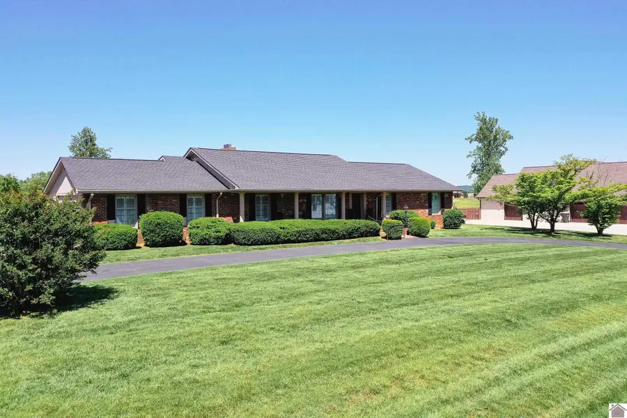 205 Holly Lane, Princeton, KY 42445 - #2
