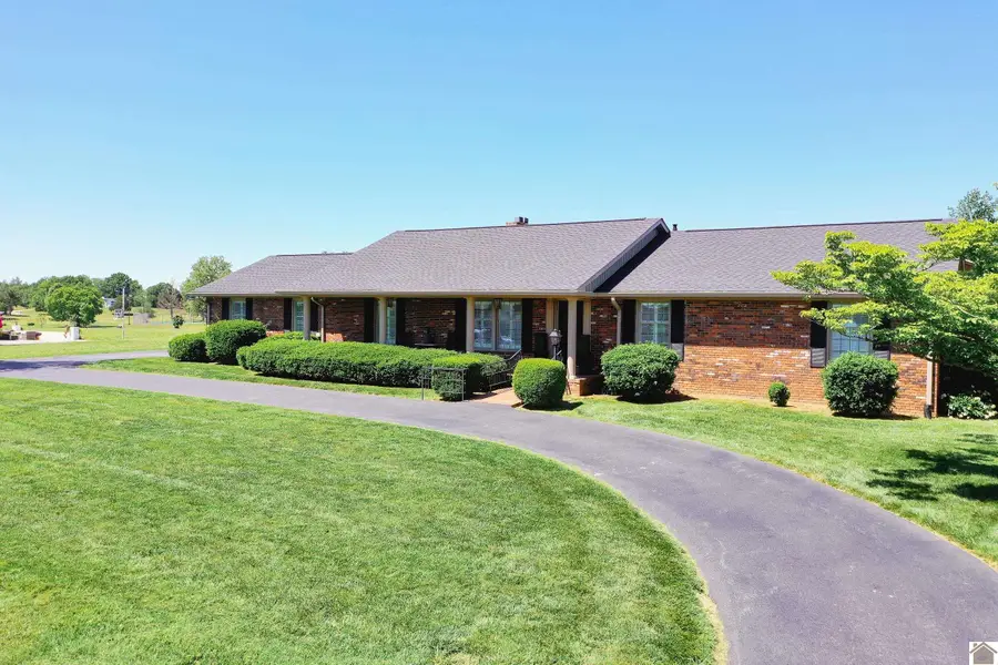 205 Holly Lane, Princeton, KY 42445 - #3