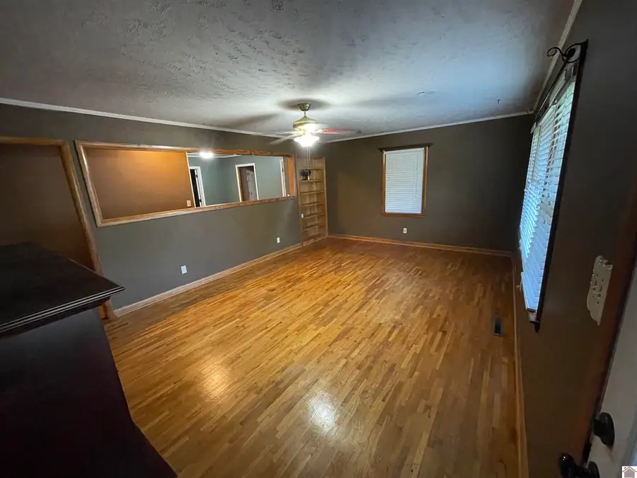 303 Crume St, Clinton, KY 42031-1411 - #3