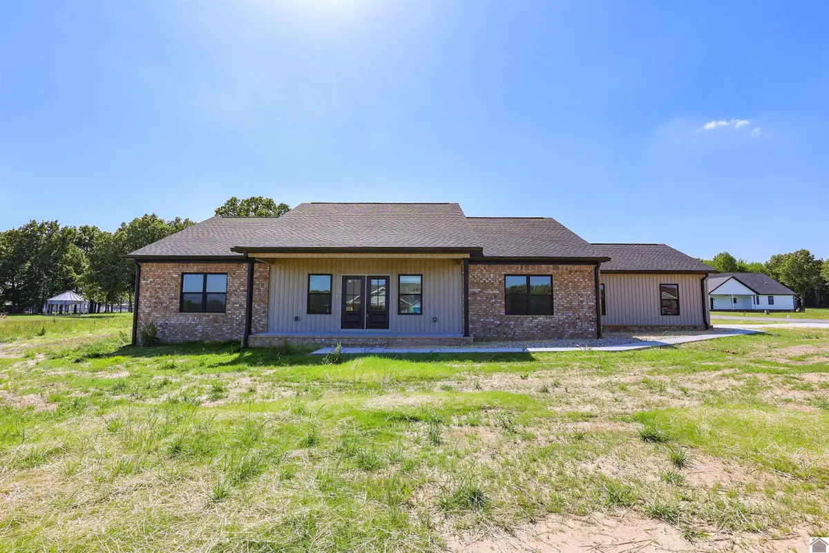 111 Ayly Estates Drive, Mayfield, KY 42066 - #1