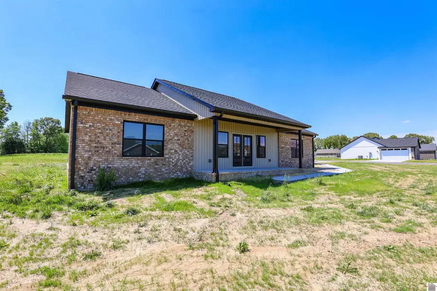 111 Ayly Estates Drive, Mayfield, KY 42066 - #2