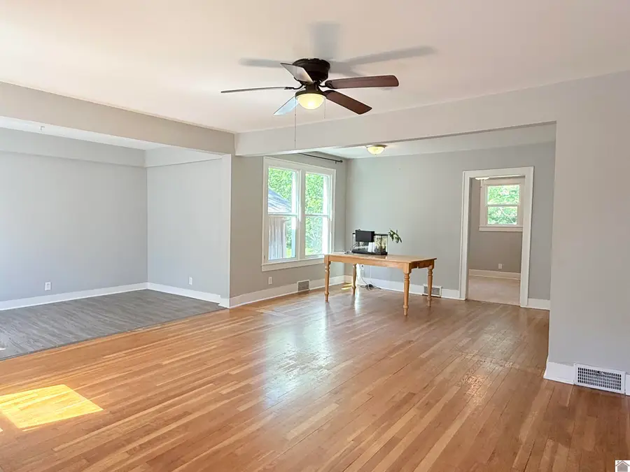 309 N 6th, Murray, KY 42071 - #3