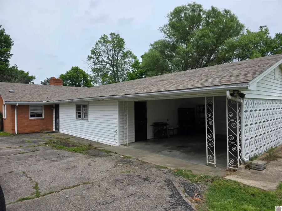 405 W Clay St, Clinton, KY 42031 - #2