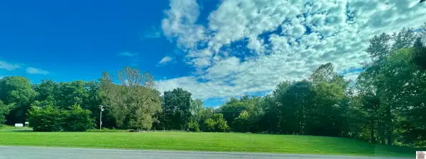 1 Magnolia Dr., Kuttawa, KY 42055