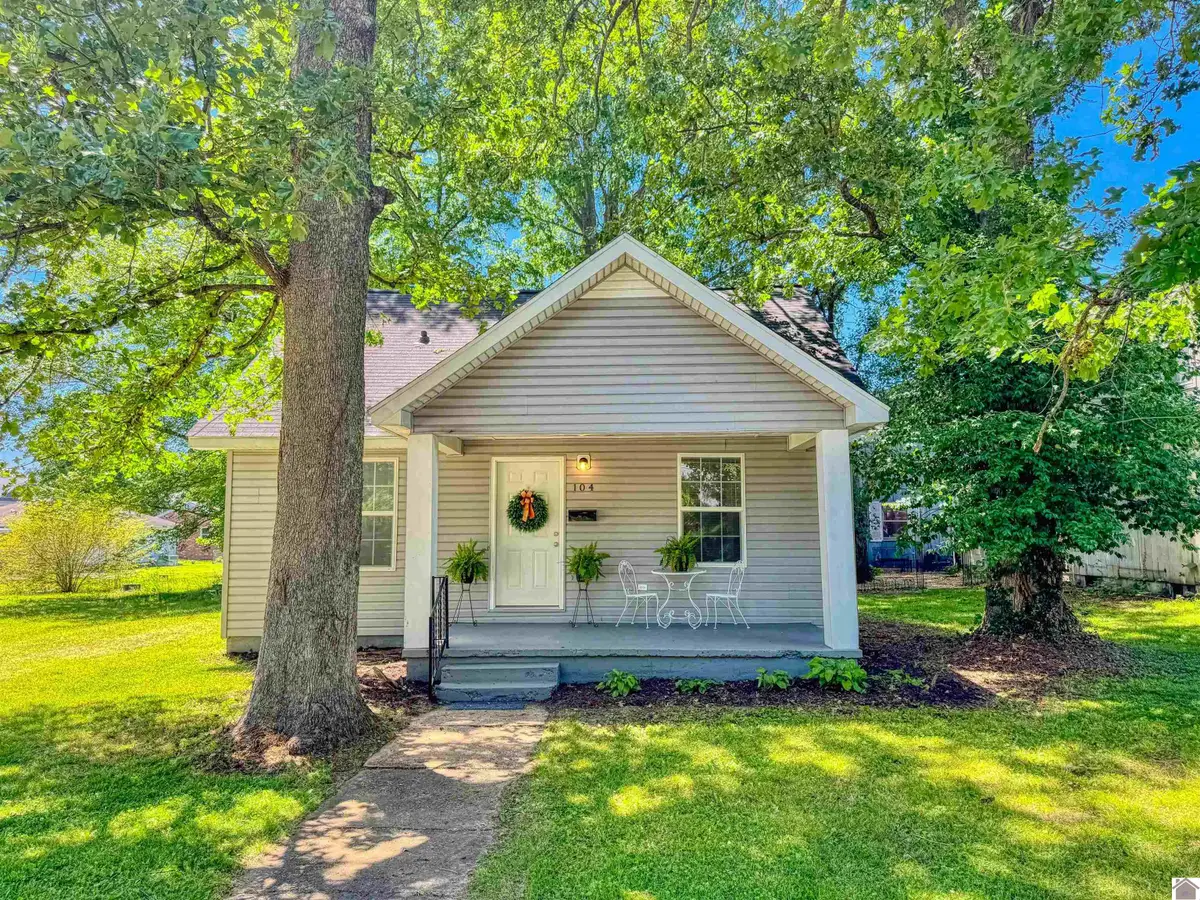 104 S 14th St., Murray, KY 42071 - #1