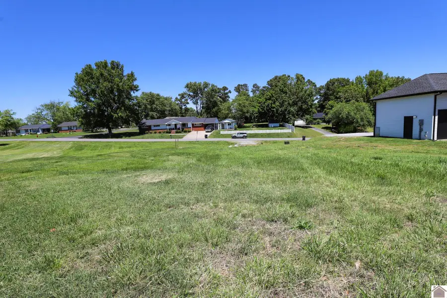 603 Lakeview Drive, Paducah, KY 42003 - #3