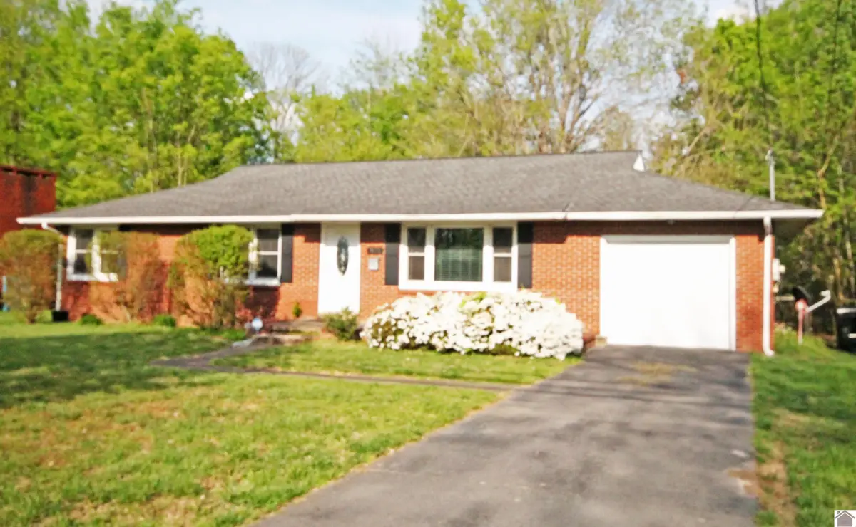 521 S 11th Street, Murray, KY 42071-9999 - #1