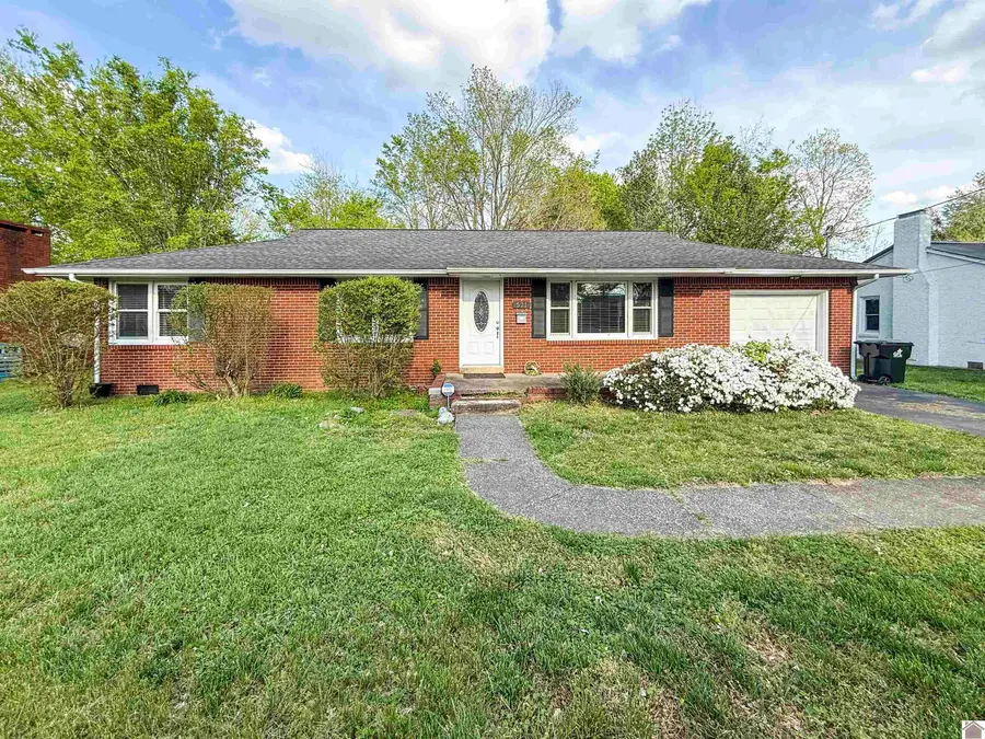 521 S 11th Street, Murray, KY 42071-9999 - #2