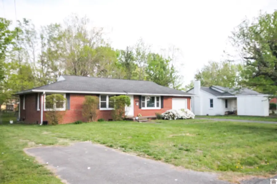 521 S 11th Street, Murray, KY 42071-9999 - #3