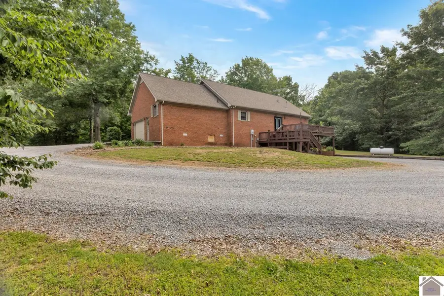 2235 Rockcastle Rd, Cadiz, KY 42211 - #2
