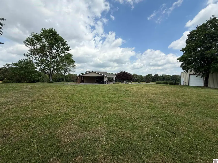 1535 Toy York Rd., Benton, KY 42025 - #2