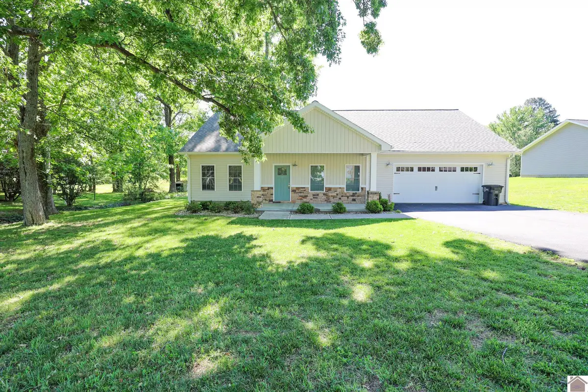 6040 Guyline Drive, Paducah, KY 42001 - #1