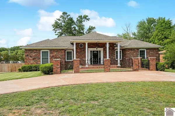 1511 Oxford Drive, Murray, KY 42071