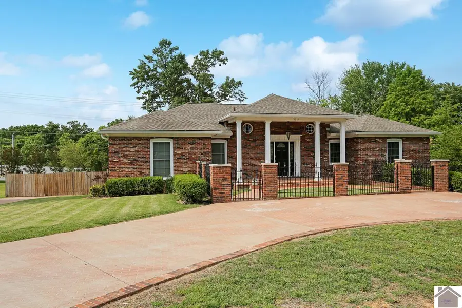 1511 Oxford Drive, Murray, KY 42071 - #3