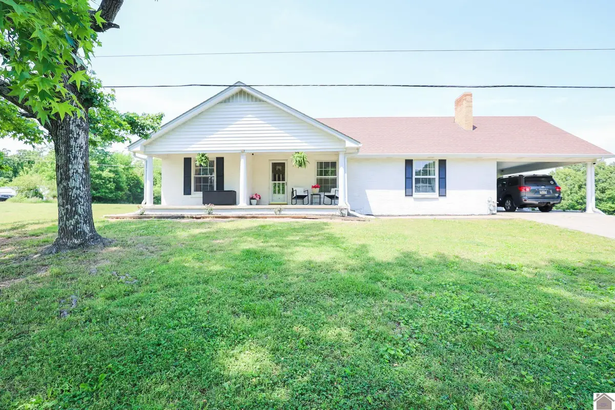 1763 Dogtown Rd, Benton, KY 42025 - #1