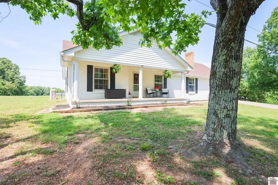 1763 Dogtown Rd, Benton, KY 42025 - #2