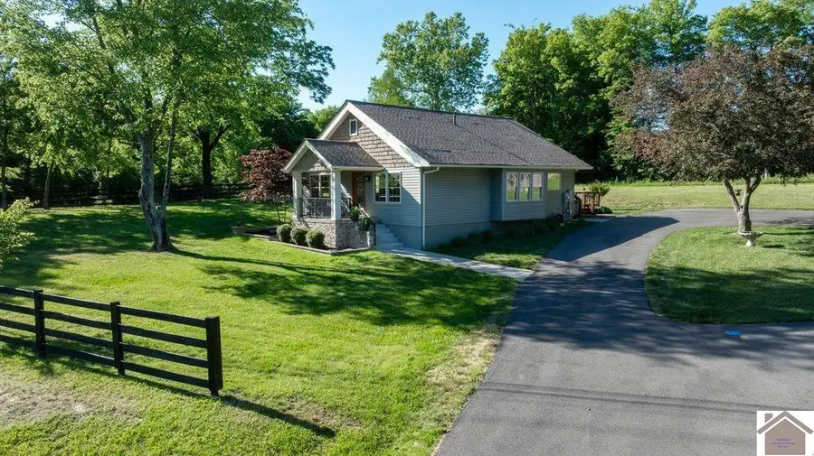 5739 Blandville Rd, Paducah, KY 42001 - #3