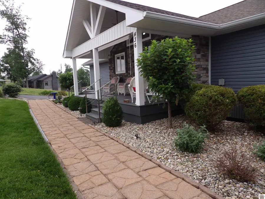 436 Sherwood Drive, Gilbertsville, KY 42044 - #2