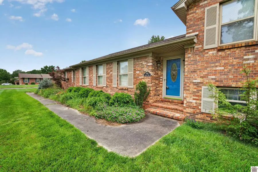 1504 Tabard Drive, Murray, KY 42071 - #2