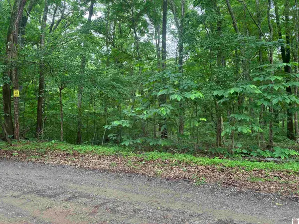 000 Redwood Dr, Cadiz, KY 42211