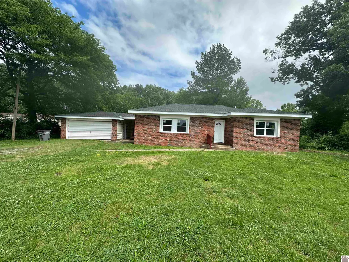 2010 Husband Road, Paducah, KY 42003 - #1