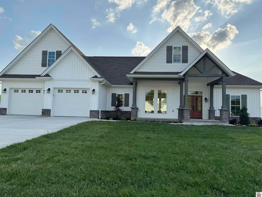 317 Parkway Drive, Mayfield, KY 42066 - #2