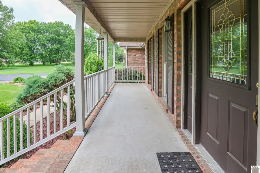220 Rosebower Church Rd, Paducah, KY 42003 - #3