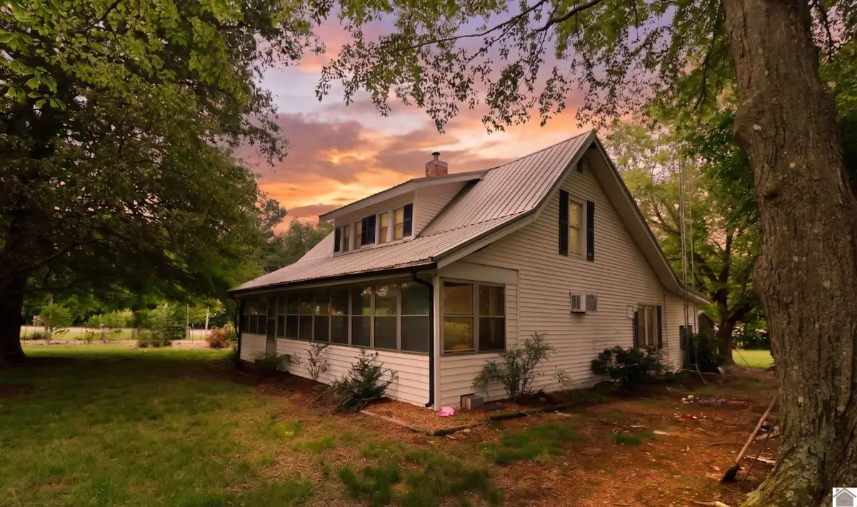 1282 Cherokee Trl, Murray, KY 42071 - #1