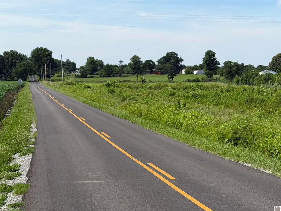 5600 Mayfield Metropolis Road, West Paducah, KY 42086 - #2