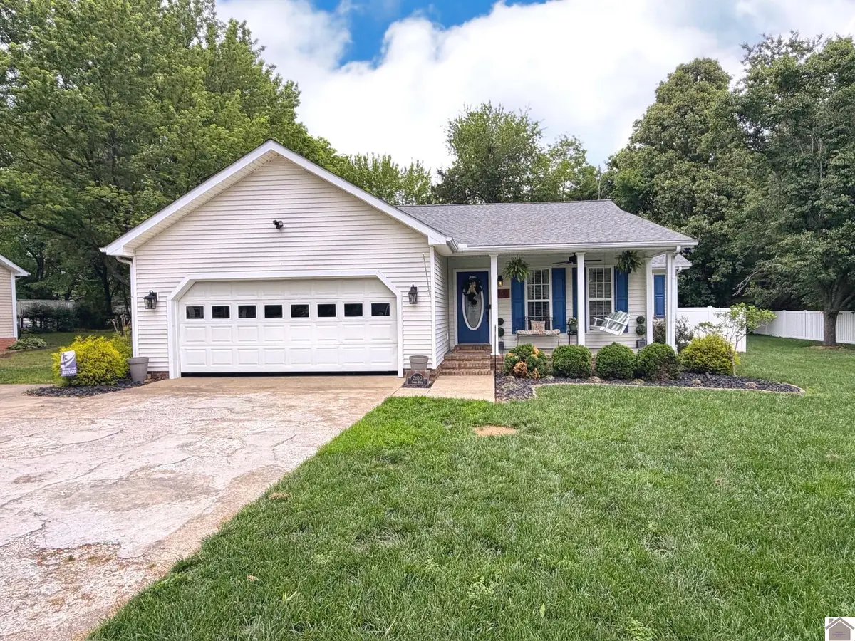 2100 Carol Dr, Murray, KY 42071 - #1