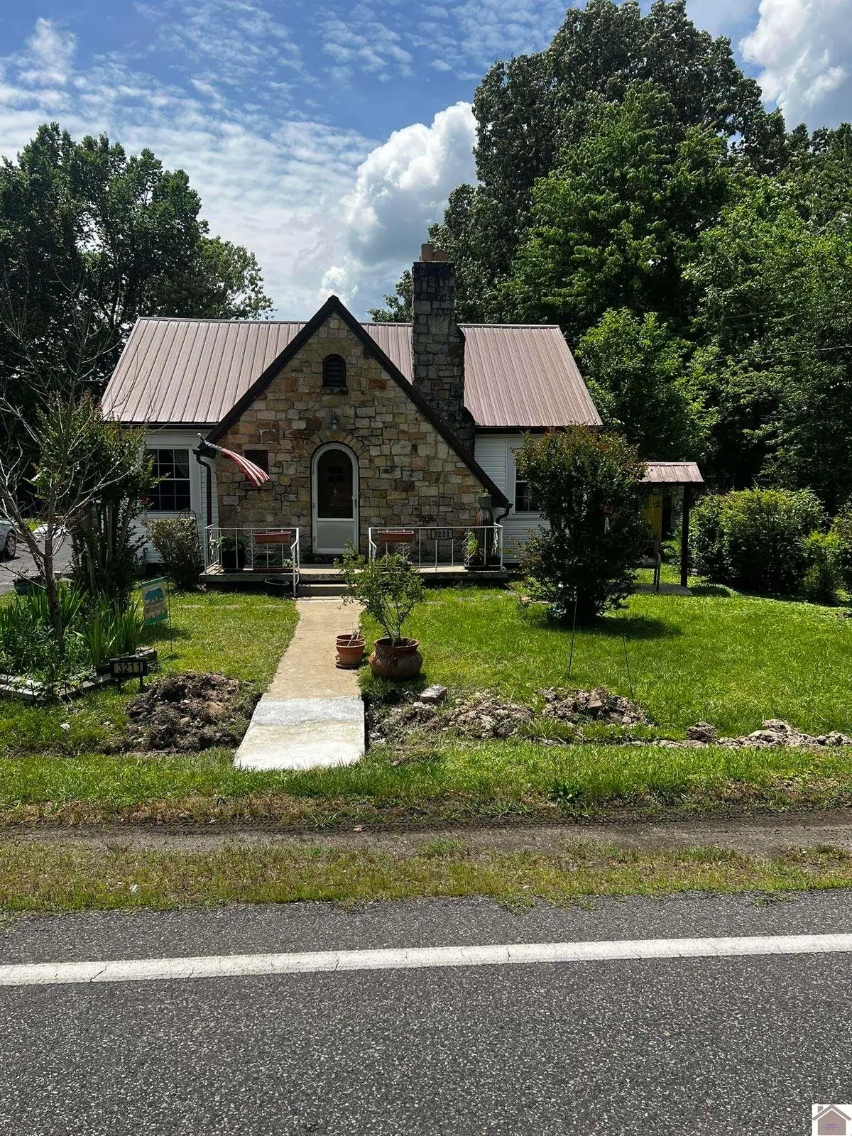 3211 Benton Rd, Paducah, KY 42003 - #1