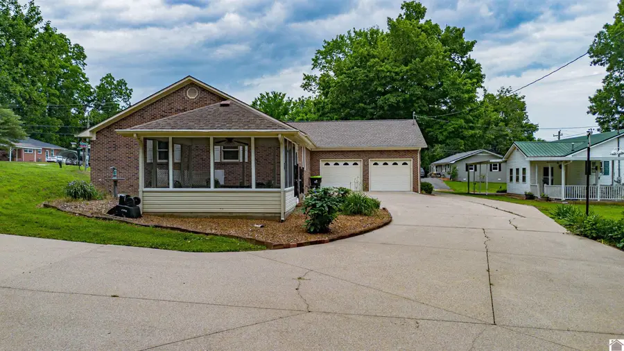84 Orchard St, Bardwell, KY 42023 - #2