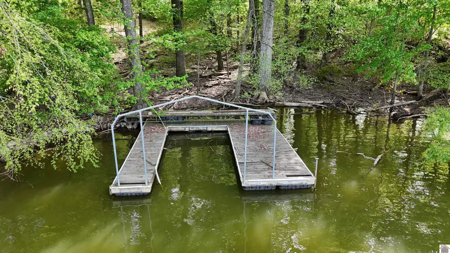 305 Forest Glen Dr., Eddyville, KY 42038 - #3
