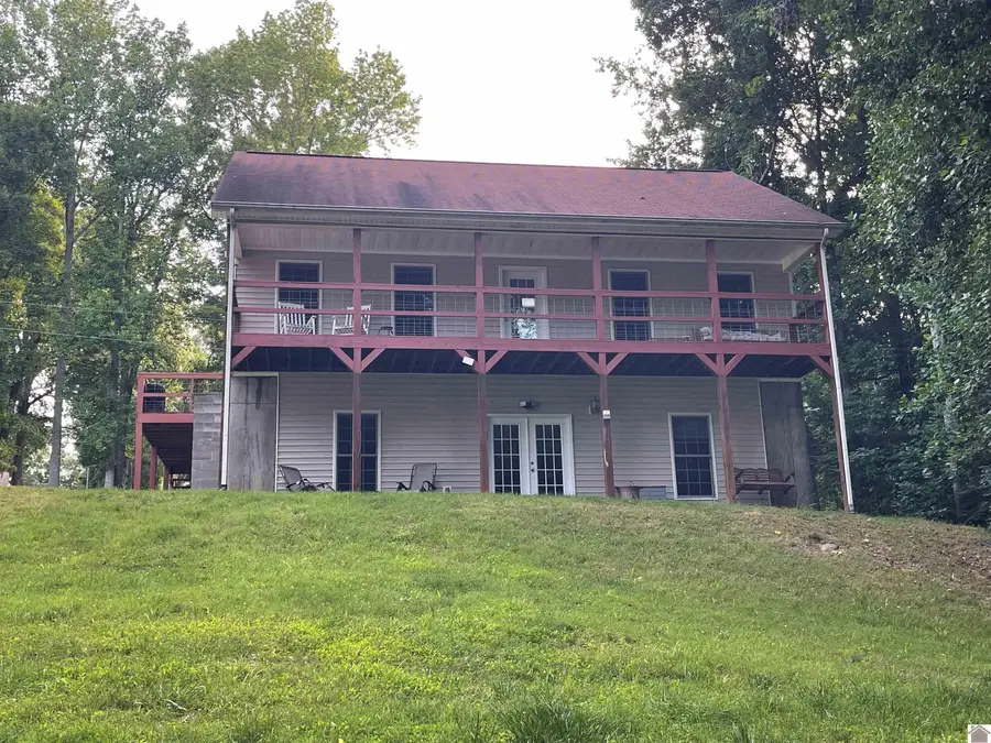 413 Shore Dr, Cadiz, KY 42211 - #2