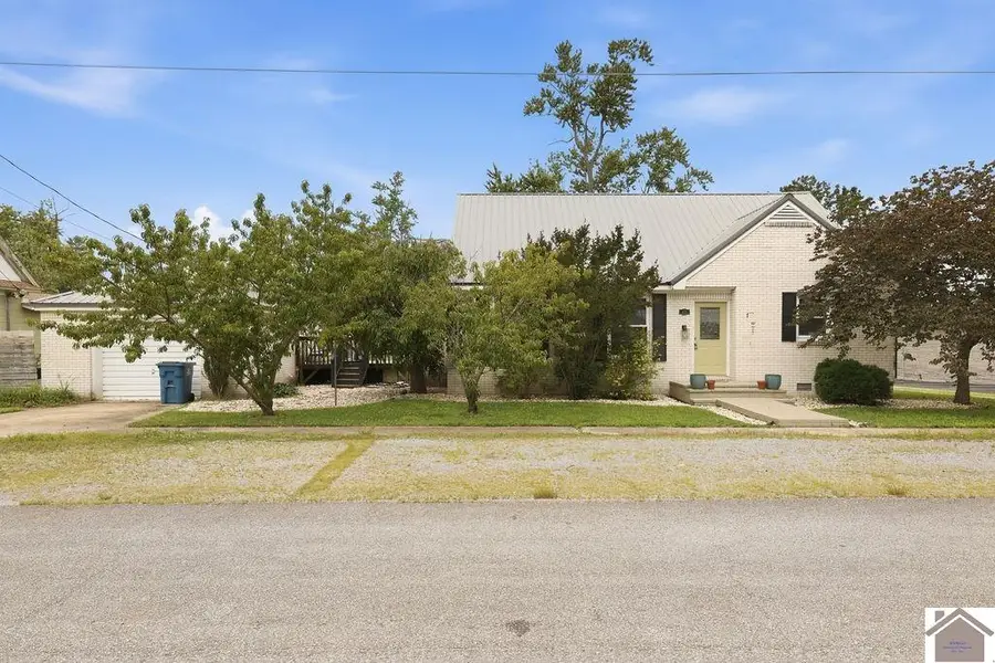 431 Wyatt Avenue, Kevil, KY 42053 - #2