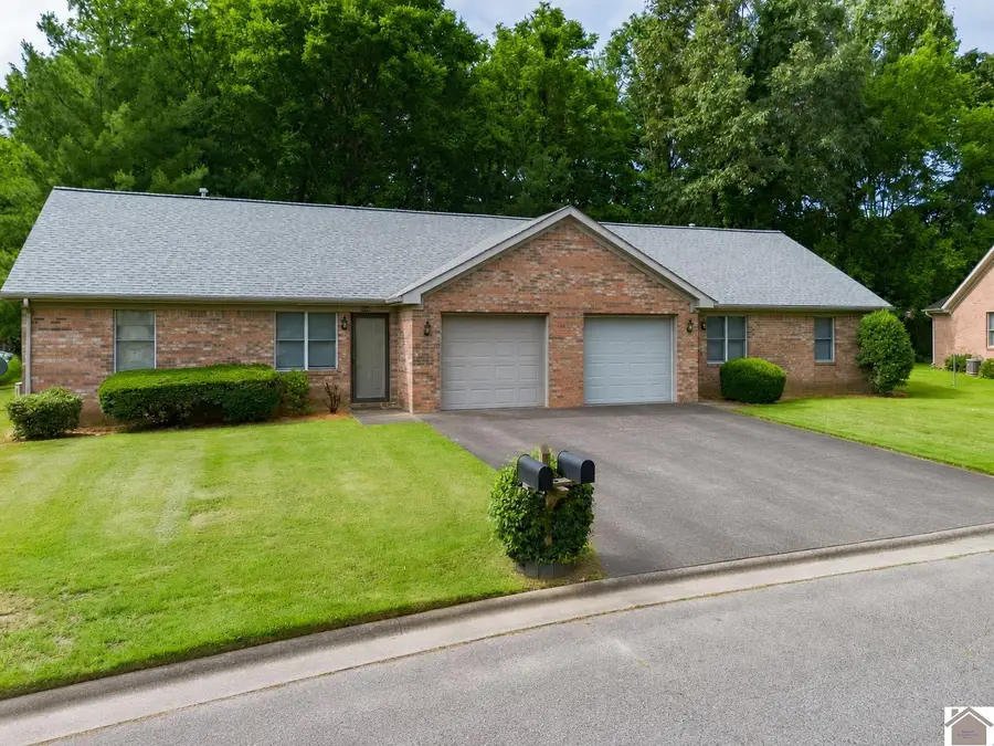 3240 & 3242 River Oaks Blvd, Paducah, KY 42001 - #2