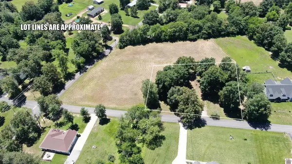 1750 Lovelaceville Florence Station Road West, Paducah, KY 42001