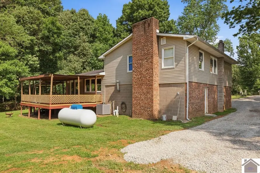 957 Hughes Rd, Wickliffe, KY 42087 - #3