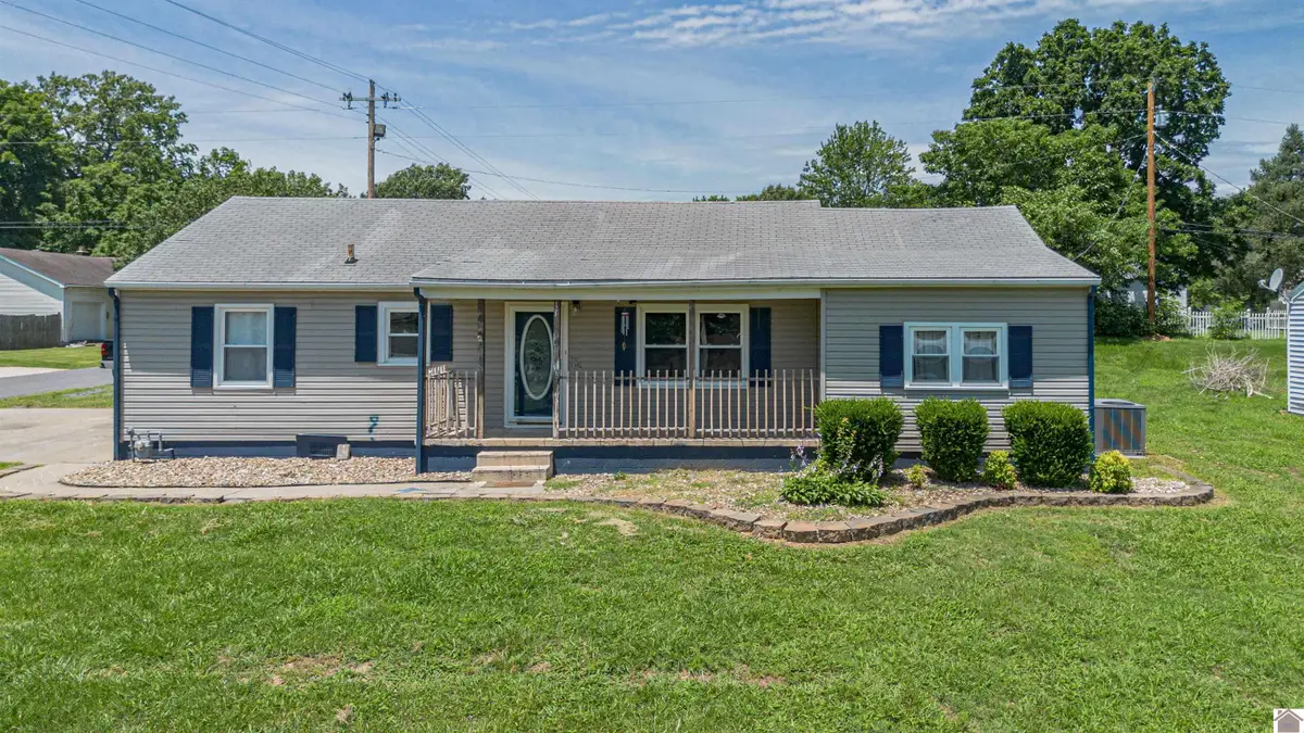 737 E 6th Ave, Calvert City, KY 42029 - #1