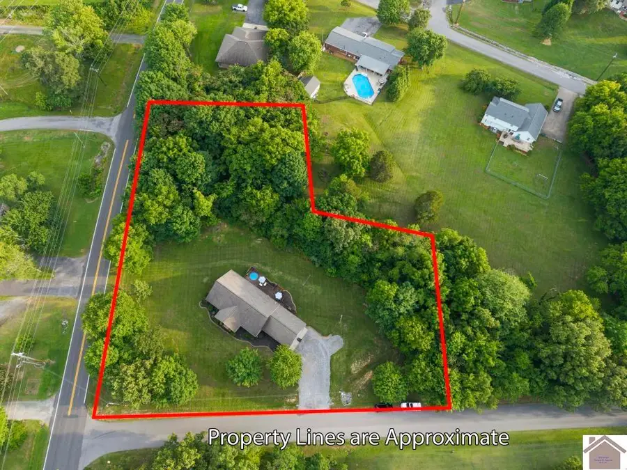 43 Fairview St., Benton, KY 42025 - #3