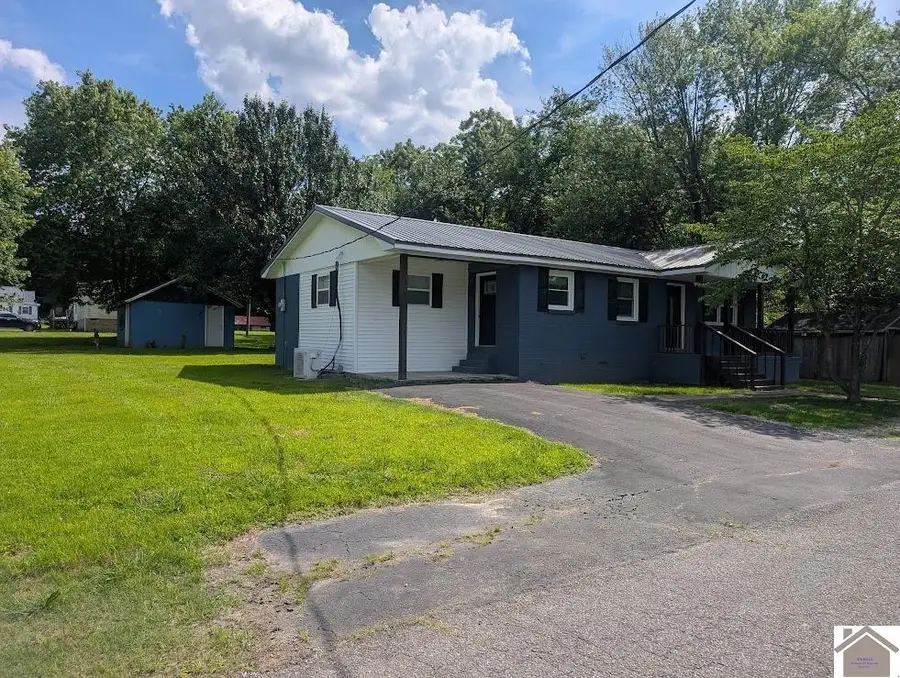 523 W 3rd St, La Center, KY 42065 - #2