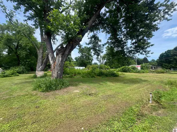 414 State Highway 1748 E, Mayfield, KY 42066
