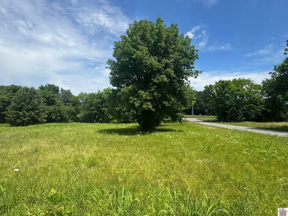 000 Brentwood Dr, Paducah, KY 42003 - #1
