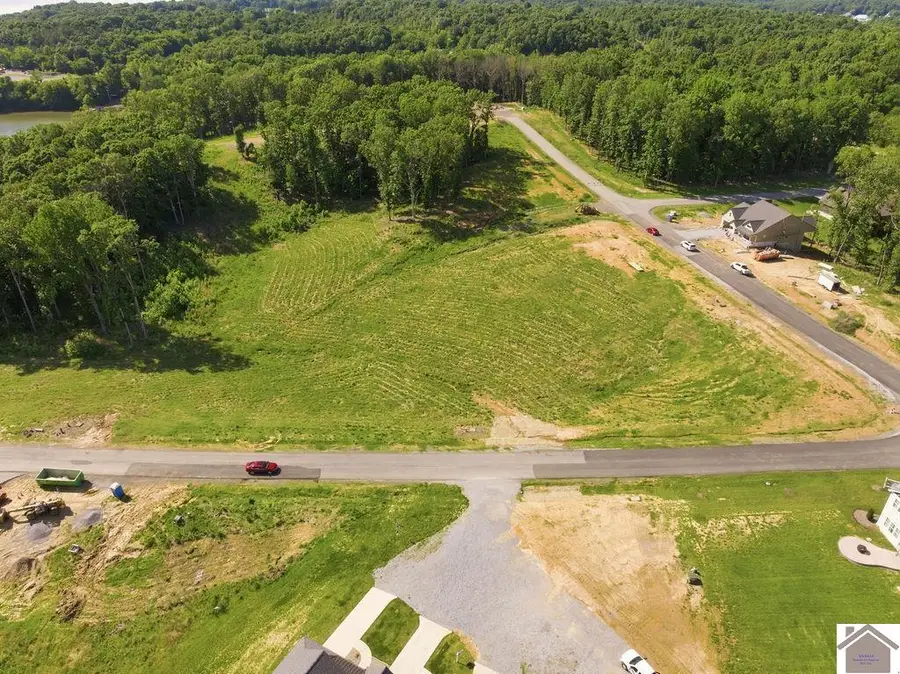 766 Eagle Point Dr, Grand Rivers, KY 42045 - #3
