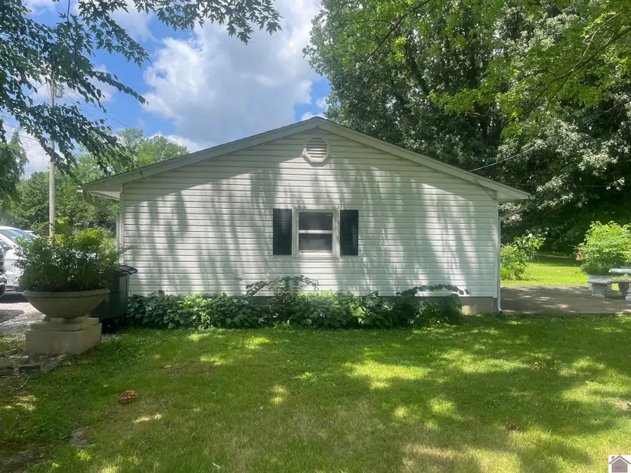 2220 W Hovekamp Rd, Paducah, KY 42003 - #2