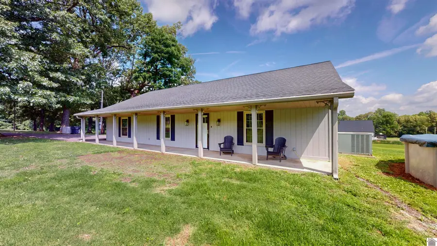 8180 Old Lovelaceville Rd, Paducah, KY 42001 - #2