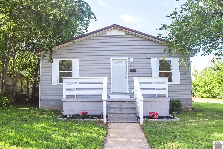 311 Willow St, Mayfield, KY 42066 - #2